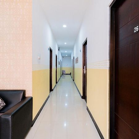 Reddoorz Near Taman Krida Budaya Malang Zewnętrze zdjęcie
