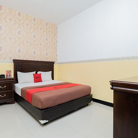 Reddoorz Near Taman Krida Budaya Malang Zewnętrze zdjęcie