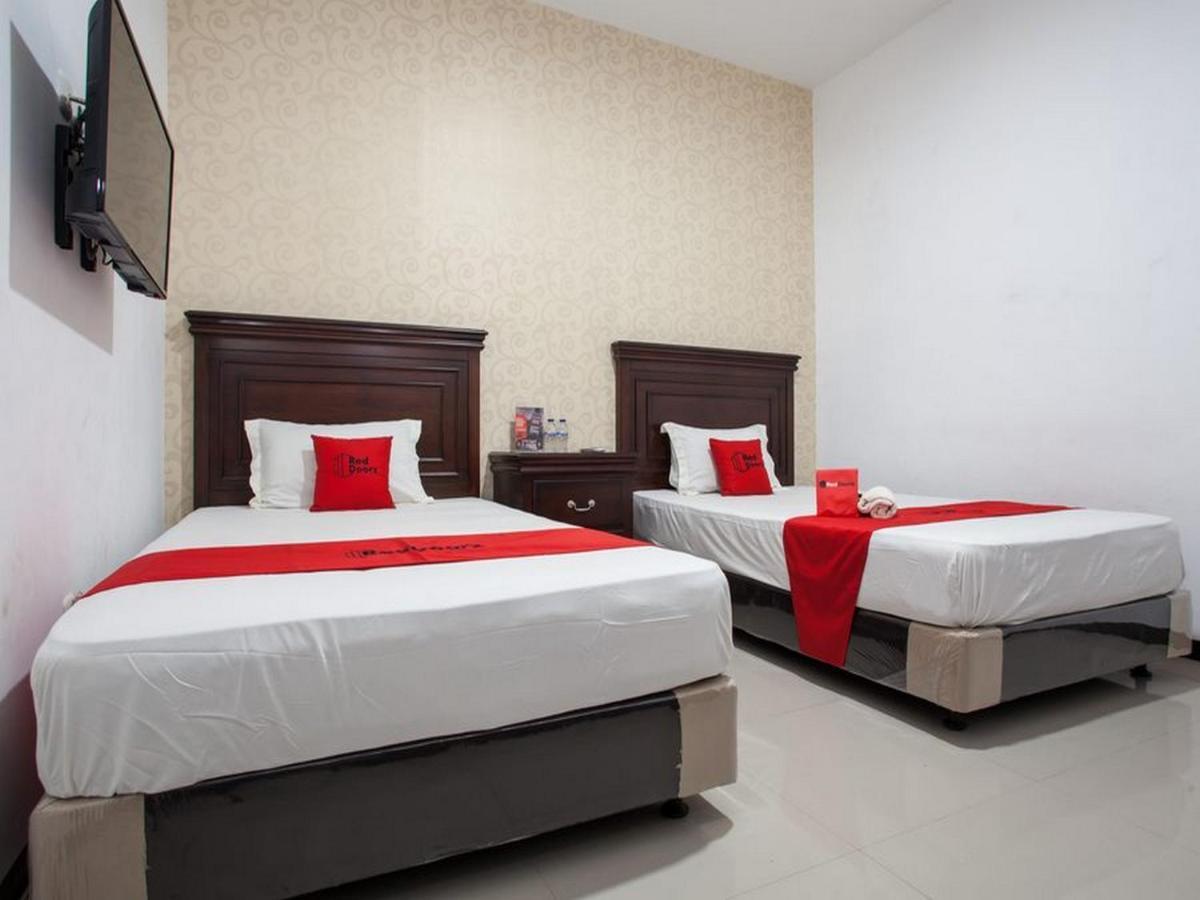Reddoorz Near Taman Krida Budaya Malang Zewnętrze zdjęcie