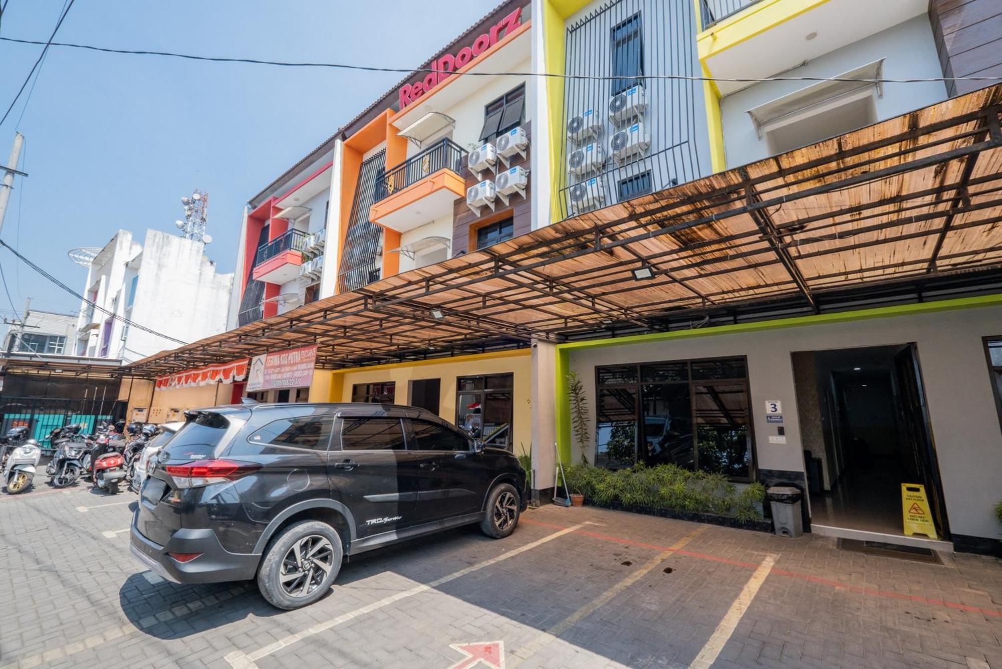 Reddoorz Near Taman Krida Budaya Malang Zewnętrze zdjęcie