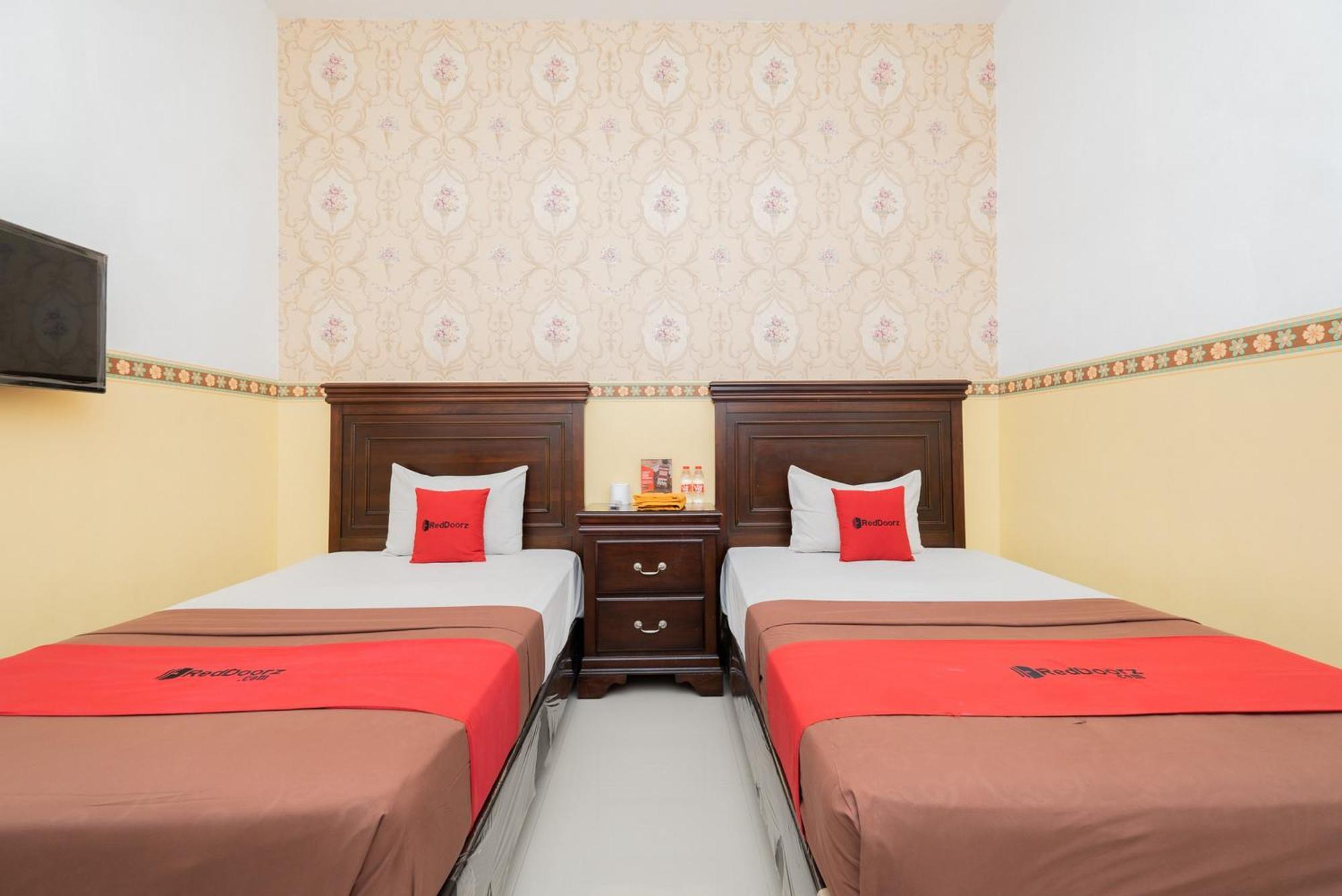Reddoorz Near Taman Krida Budaya Malang Zewnętrze zdjęcie